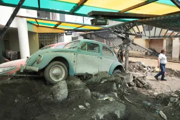 Záplavy a sesuvy půdy pohltily jih Peru