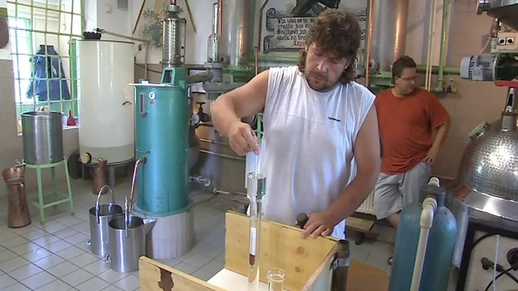 Začala sezona pálení ovoce