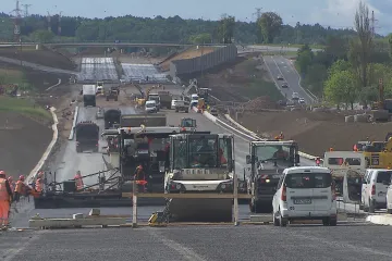 Kupka chce v příštím roce na rozvoj dálnic a železnice o 30 miliard víc než letos