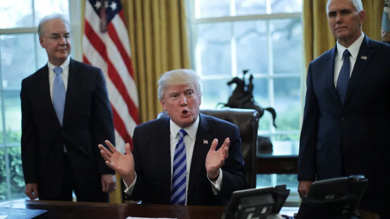 Donald Trump v Oválné pracovně