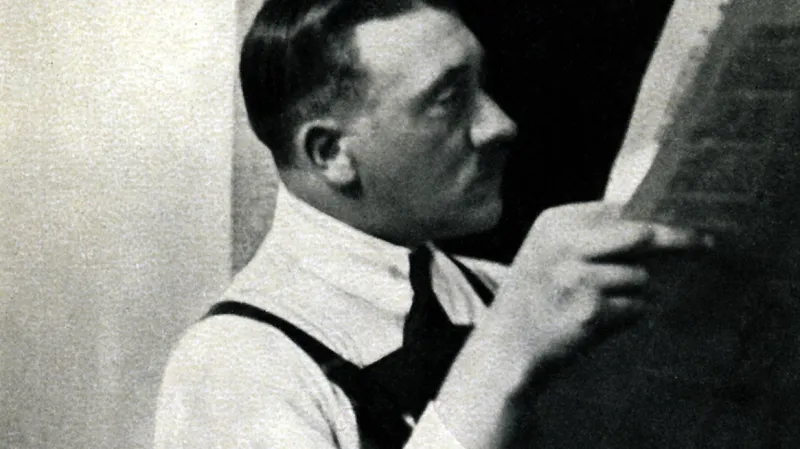 Hitler v soukromé „cele“ v pevnosti Landsberg