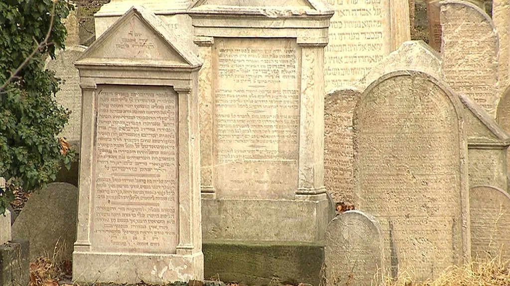 Náhrobky židovského hřbitova na Žižkově