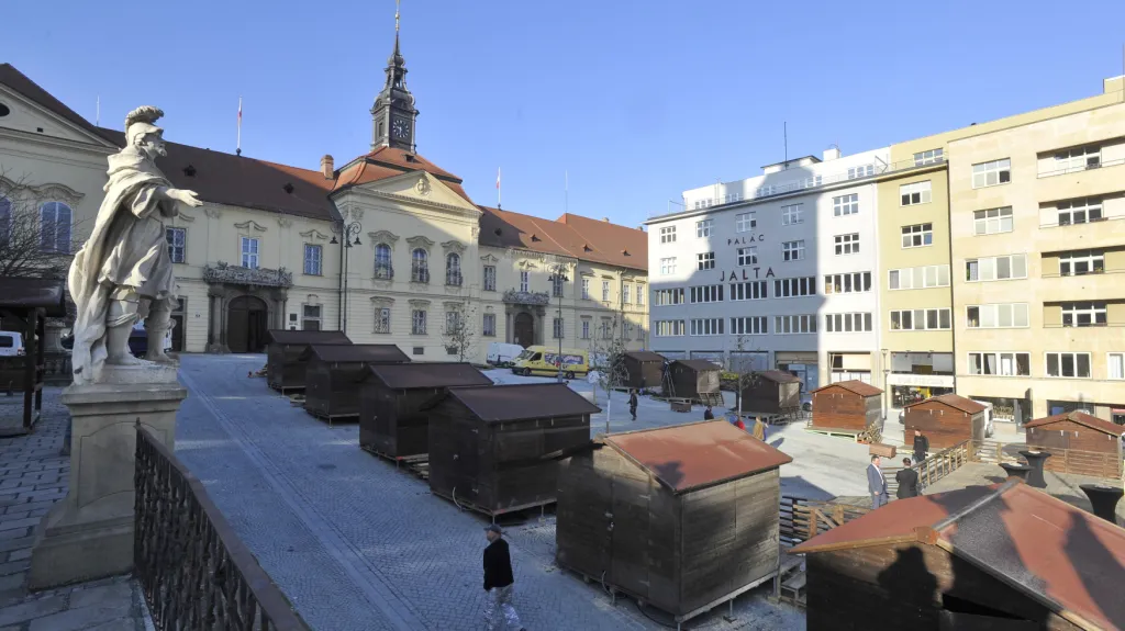 Brno zrekonstruovalo Dominikánské náměstí. Zmizela parkovací místa