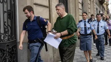 Bývalý náměstek motolské nemocnice Pavel Budinský při příchodu k soudu