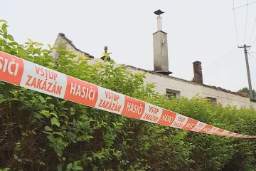 Za explozi v Otinovsi může výroba pyrotechniky, tvrdí část místních. Policie příčiny vyšetřuje