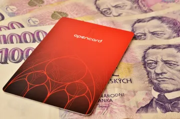 Firma EMS bude kvůli Opencard chtít po Praze 654 milionů korun