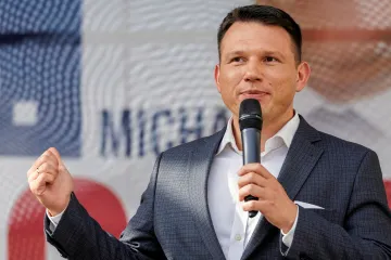 Kandidátovi krajní pravice na polského prezidenta rostou preference