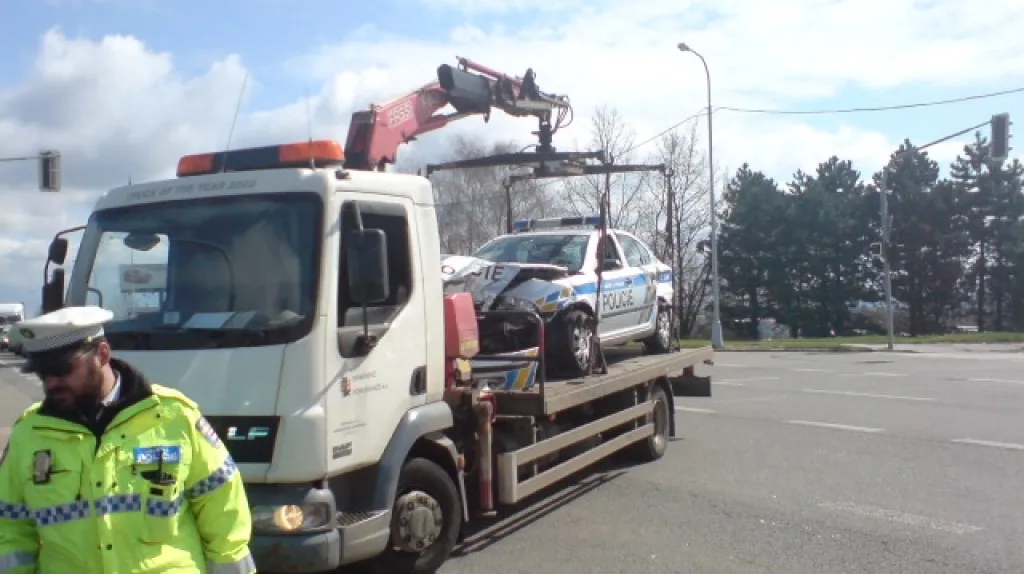V Brně havarovali policisté cestou k zásahu