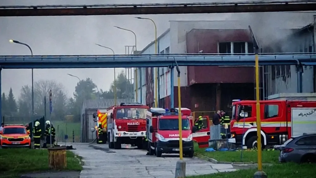 Požár v přerovském podniku Meopta
