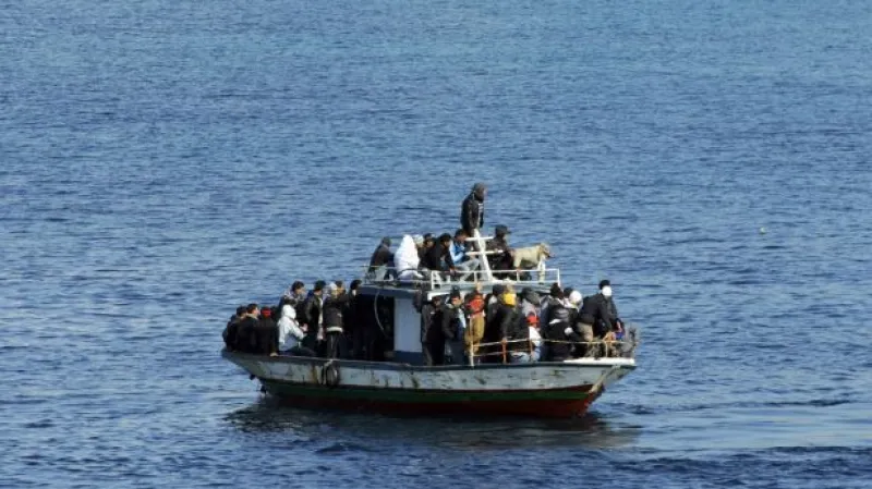 Události, komentáře: Hrozí obnovení vnitřních hranic EU?