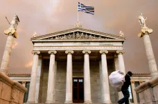 Řecku končí poslední záchranný program. Stále je na tom ale nejhůř z celé eurozóny