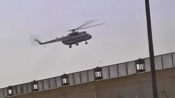 Vrtulník s Mubarakem opouští věznici Tora
