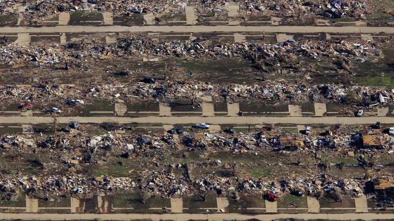 Následky tornáda v Moore