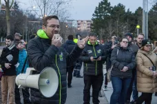 Slovenská koalice se dál zmítá v krizi, rezignace ministra zdravotnictví nepomohla