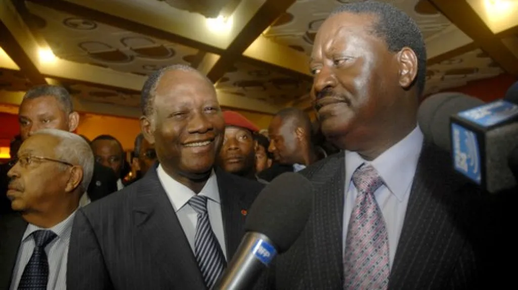 Alassane Ouattara a Raila Odinga (vpravo)