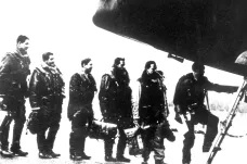 Pětice československých letců RAF spočine v Nizozemsku