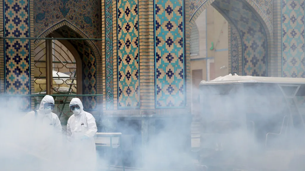 Dezinfekce památek v Íránu