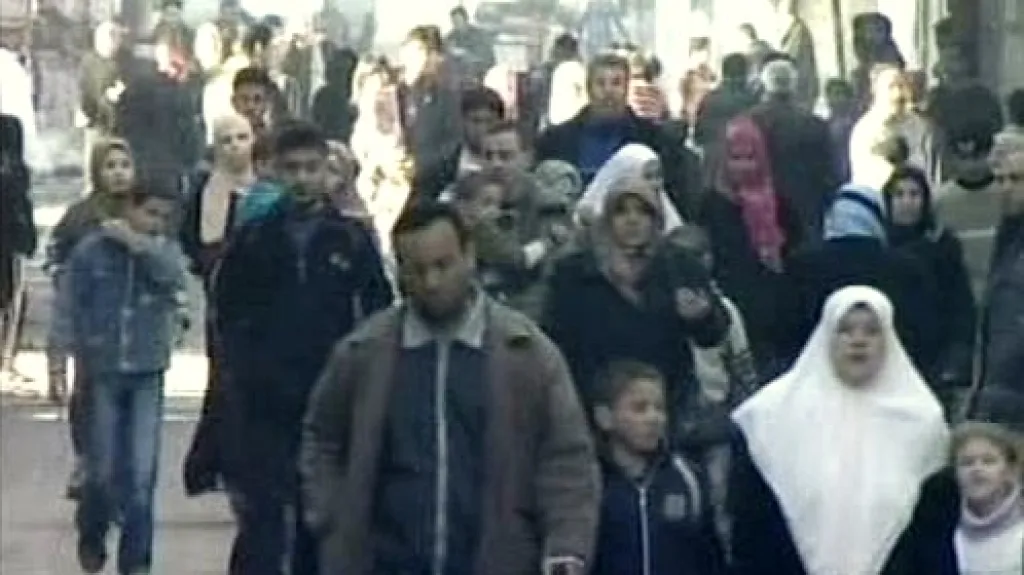 Palestinci prchají z Gazy