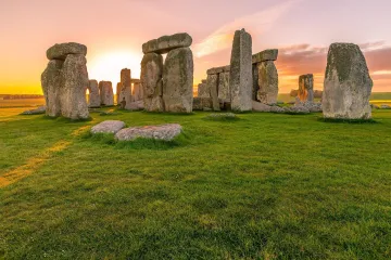 Stavitele Stonehenge mohl vyhubit mor, naznačuje DNA mrtvých