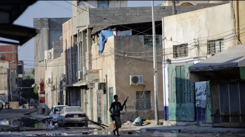 NATO a povstalci útočí na Kaddáfího komplex