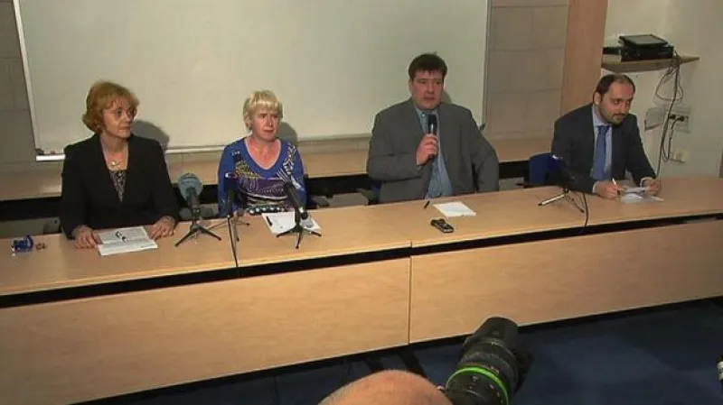 Brífink k aktuální situaci v ÚSTR