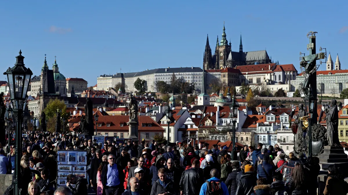 ▶ New laws are being ready for short-term lodging — ČT24 — Czech Tv