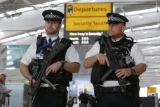 V Británii zatkli pět lidí kvůli podezření z terorismu