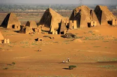 Nápisy na pyramidách i rabování. O památkách v Súdánu přicházejí špatné zprávy