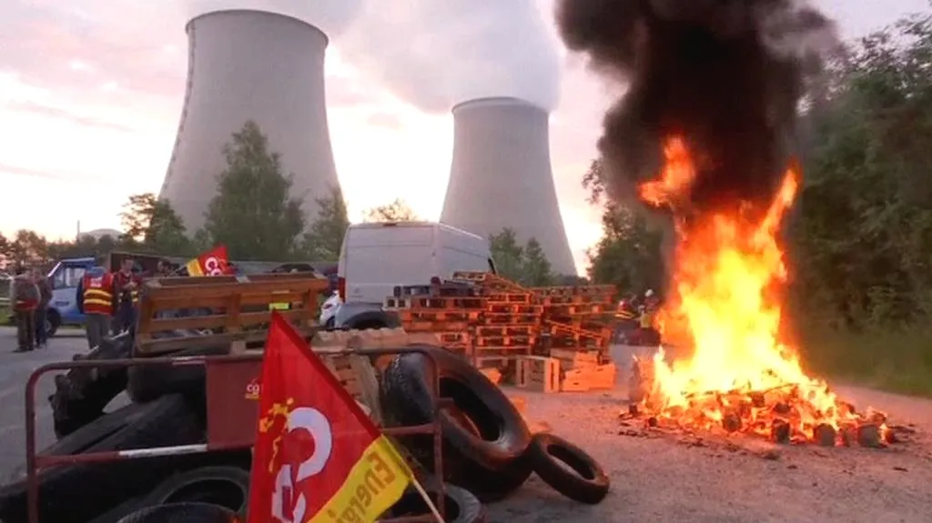 K protestům se připojili i zaměstnanci jaderných elektráren