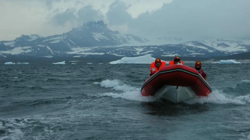 Přesun terénní skupiny z polního tábora v Brandy Bay zpět na stanici J.G.Mendela