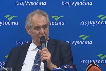 Možnou žalobu kvůli ministru kultury označil Zeman za vydírání. Babiš se k ní nechystá