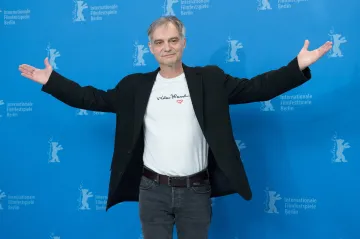 Glosa z Berlinale: I bezmocní mají moc, připomněl Šarlatán s Trojanem