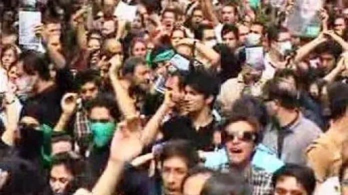 Íránská opozice připravuje další protesty