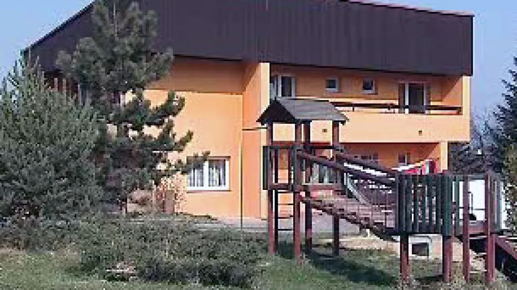 SOS vesnička v Karlových Varech