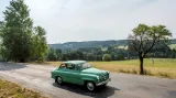 Spartak (Škoda 440) se začal vyrábět v roce 1955. O dva roky později začala výroba vozů se silnějším motorem a označením Škoda 445. Od roku 1958 se vyráběl kabriolet Škoda 450, výroba skončila v roce 1959.
