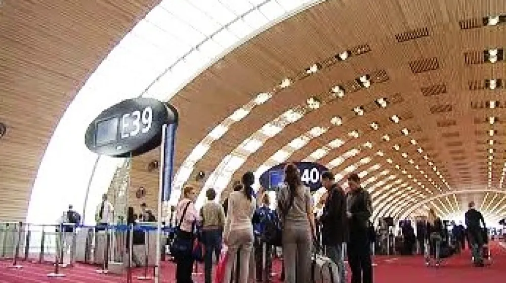 Nový terminál pařížského letiště