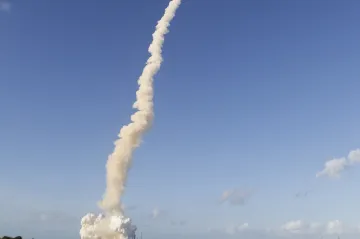 Artemis II odstartovala na cestu k Měsíci