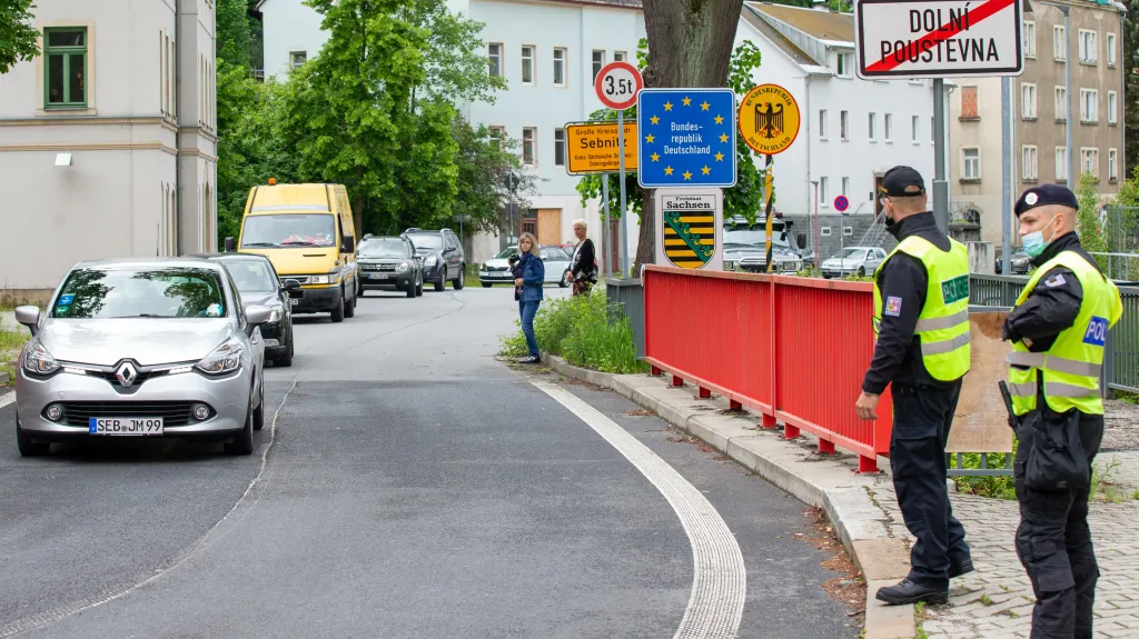 Policisté na hranici Česka a německého Saska