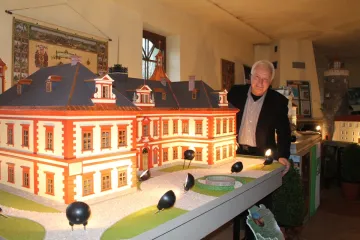 Kowarský Park miniatur ve vánočním hávu