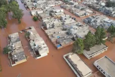 Libye dál sčítá oběti záplav. Podle BBC moře vyplavuje těla až 100 kilometrů daleko