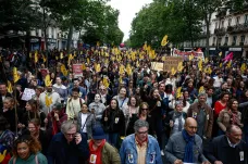 Statisíce Francouzů vyšly do ulic proti krajní pravici