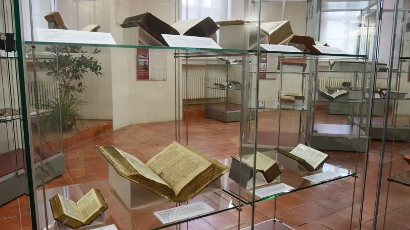 Výstava Bible kralická 1613 - 2013