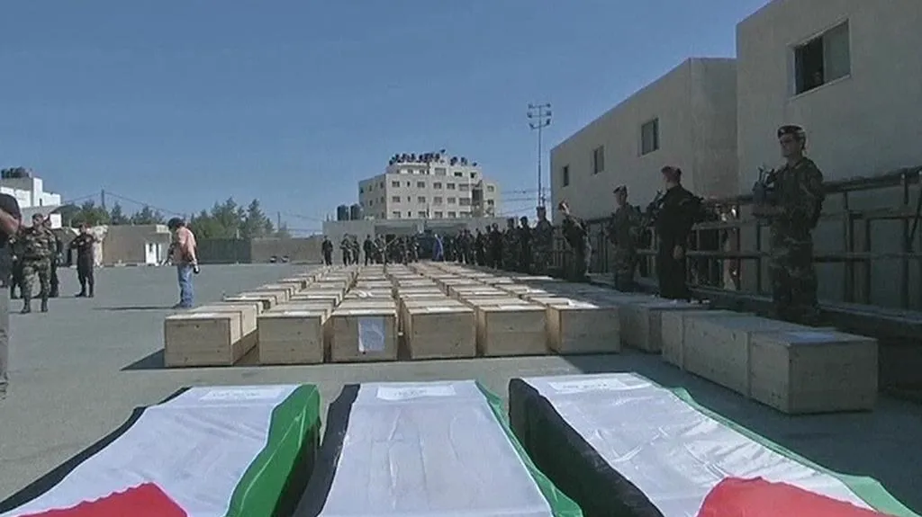 Izrael předal Palestincům těla
