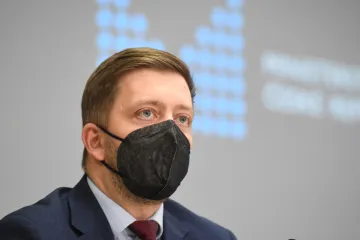 Opozice chtěla ve sněmovně vyzvat k odvolání Rakušana z vlády. Podle něj STAN vrátí dary, které by byly problematické