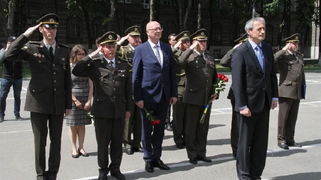 Ministr Stropnický uctil památku ukrajinských vojáků padlých na východě země
