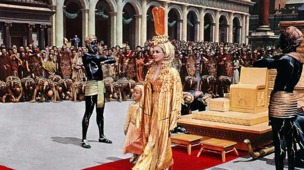 Elizabeth Taylorová jako Kleopatra