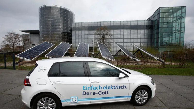 „Skleněná manufaktura“ Volkswagen na snímku z roku 2017