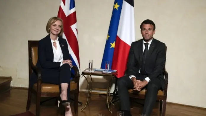 Britská premiérka Liz Trussová a francouzský prezident Emmanuel Macron Zdroj: Profimedia