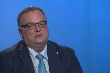 Českým drahám se loni propadly tržby o polovinu. Rok 2021 přežijí bez pomoci, slibuje Bednárik