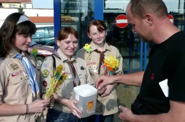 Veselští skauti pomáhali kuřátku